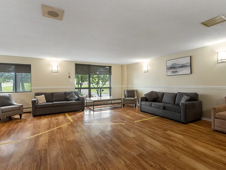 2700 Saratoga Pl — Photo 9