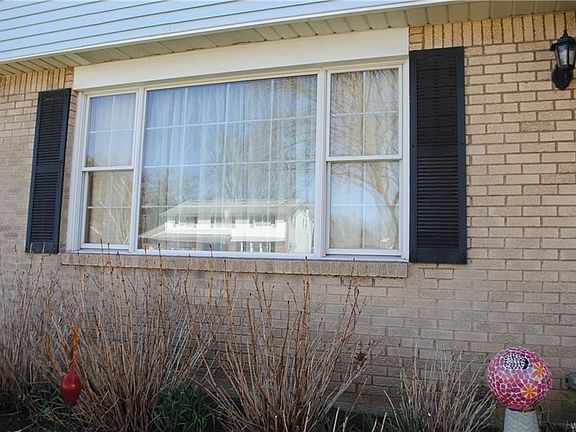 5th image of 67 Lakeside Dr