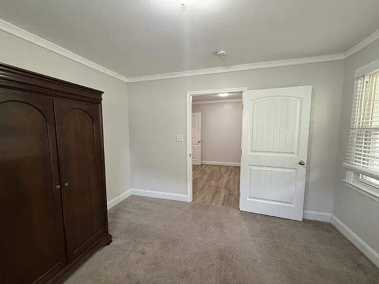 2404 Francis St — Photo 18