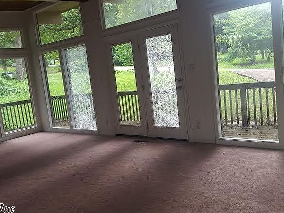 5th image of 18 Pequot Dr