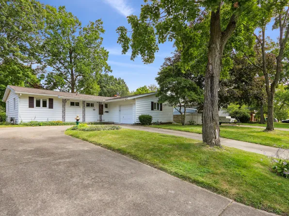 1404 Mayfair Rd, Champaign, IL 61821