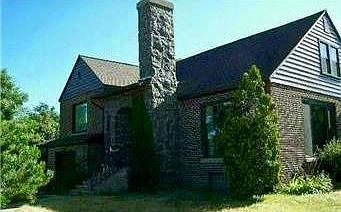 1st image of 204 10th Ave N