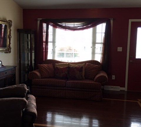 3rd image of 102 Cole Ln