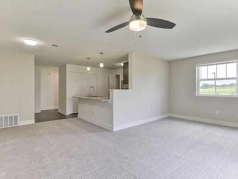 Dodson Pointe Apartment Homes — Photo 24