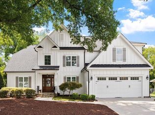 1404 Ivy Ln, Raleigh, NC 27609