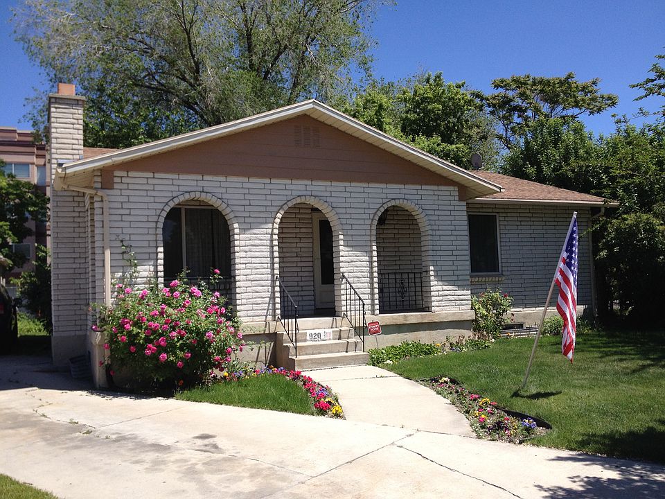 1st image of 920 W Pioneer Cir
