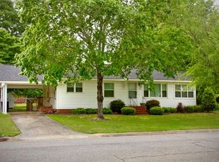 102 Legion Dr, Waynesboro, GA 30830