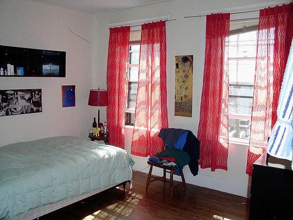 5th image of 22 Glenville Ave APT 3