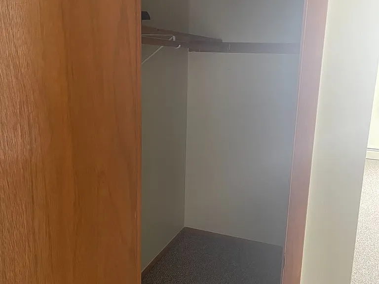 Delwan Apartments — Photo 11