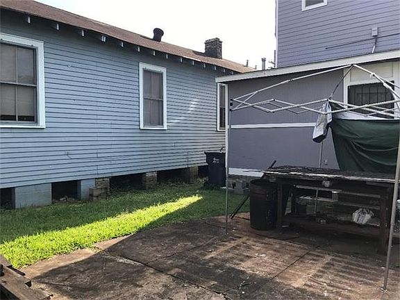 4th image of 2815 Milan St