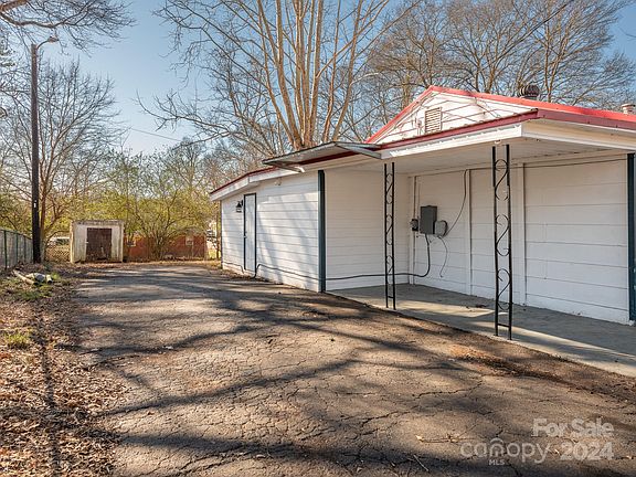 3rd image of 405 Telegraph Dr #3