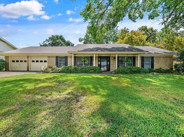 704 Top Hill Dr, Tyler, TX 75703