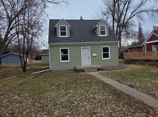 313 11th St S, Benson, MN 56215