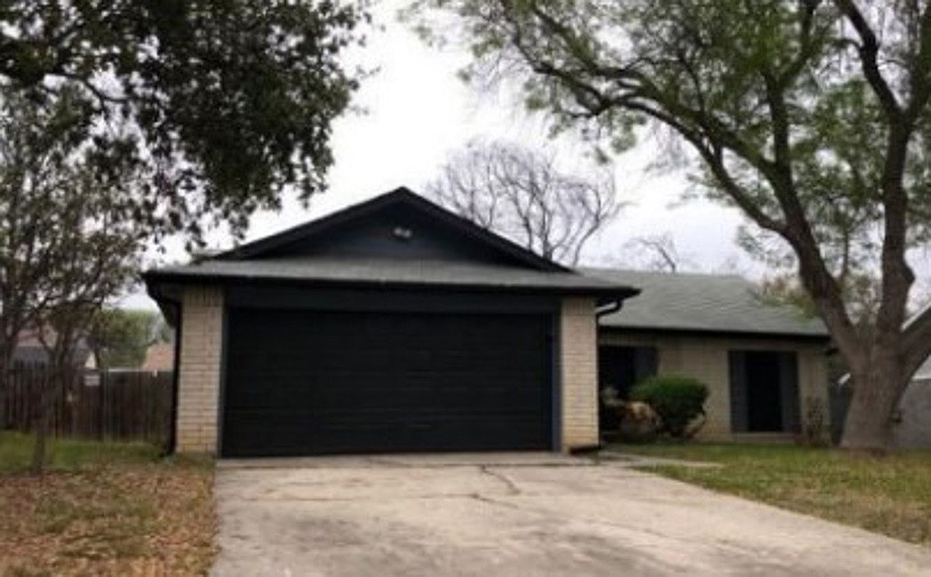 カメラ デジタルカメラ 6410 Green Top Dr, San Antonio, TX 78233 | Zillow