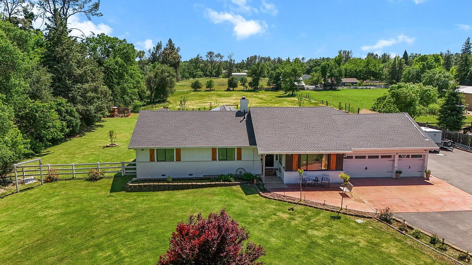 22433 Boyle Ln photo 1