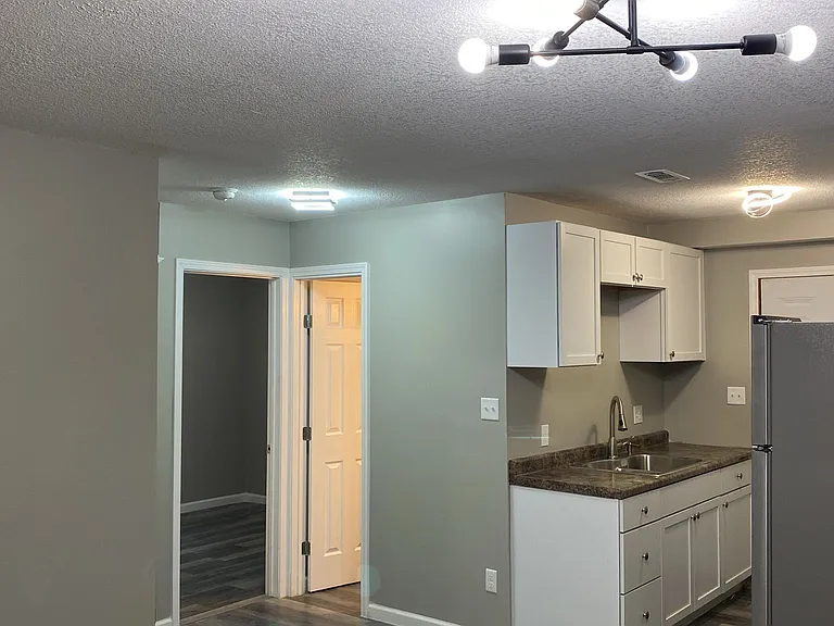 2413 SW Edgewater Ter — Photo 5