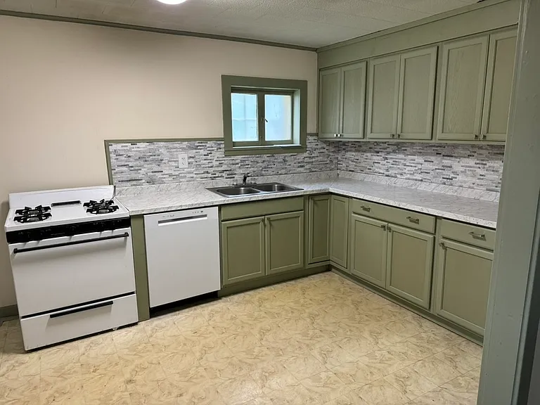 57 North St #1R — Photo 13