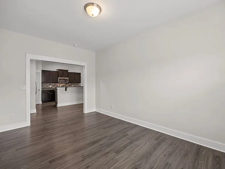 1619 Riverwalk Dr — Photo 7