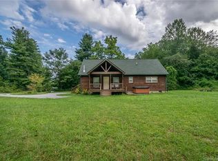 207 Oscelake Way, Hendersonville, NC 28739