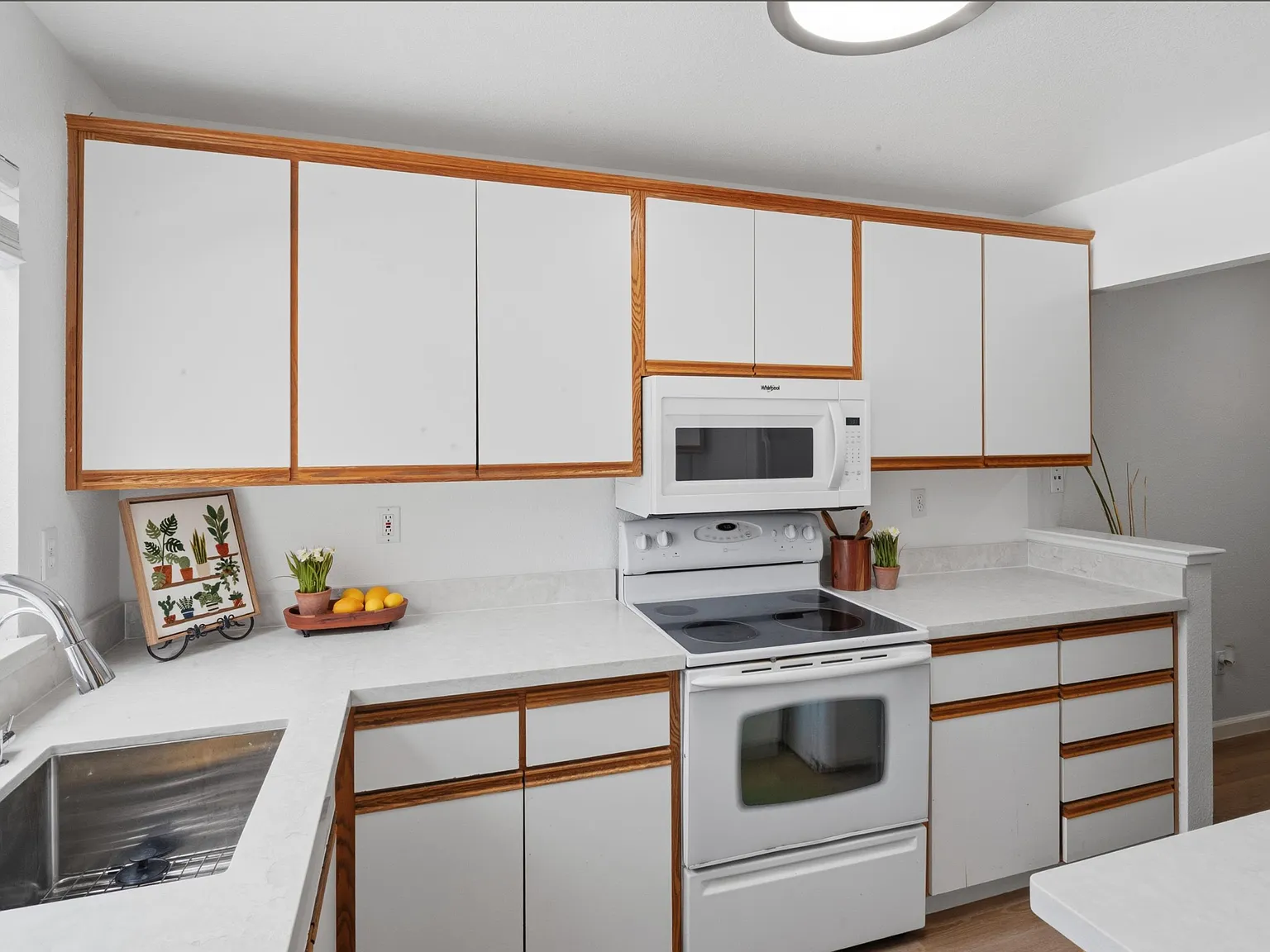 2 bed, 2.5 bath, 1168 sqft, $3,000 — Photo 2
