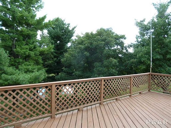 4th image of 21 Lakeview Dr