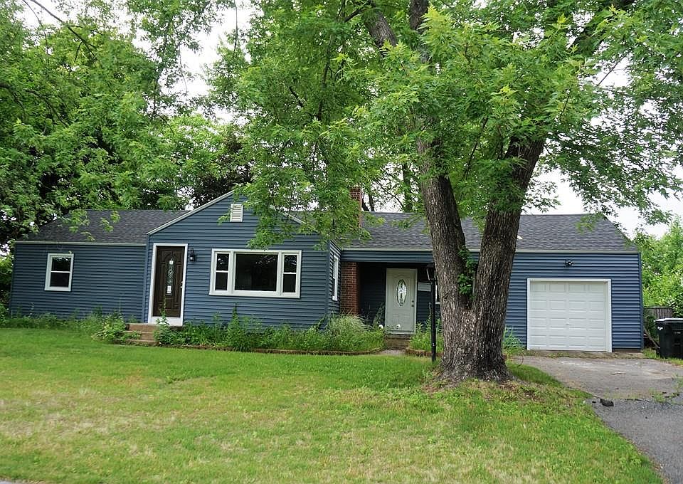 2nd image of 30 Kirk Dr