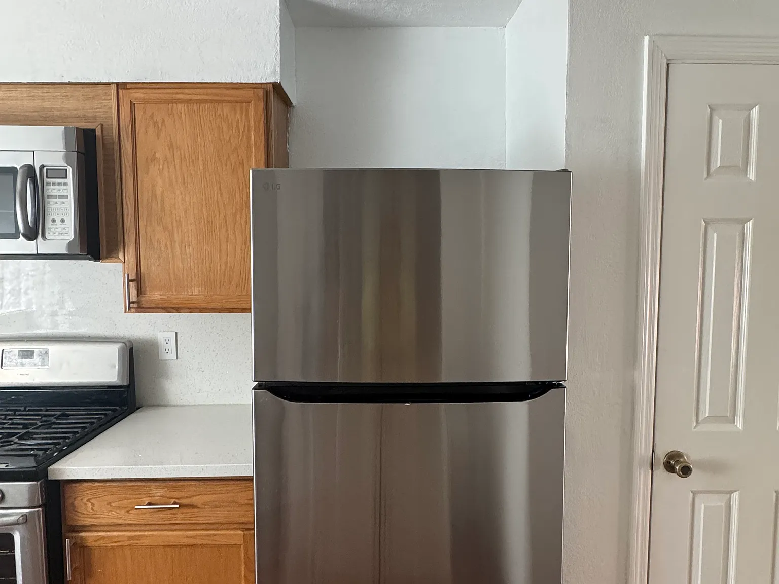 2 bed, 1.5 bath, 1024 sqft, $2,700 — Photo 4