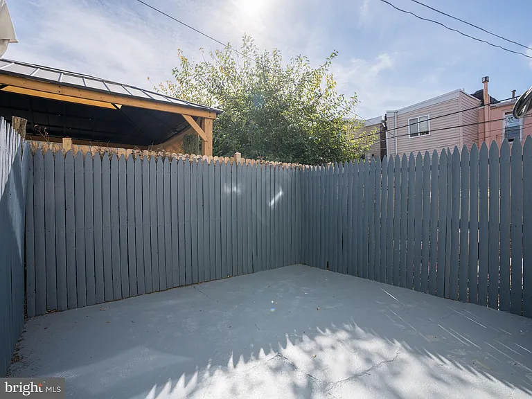 704 Miller St — Photo 20