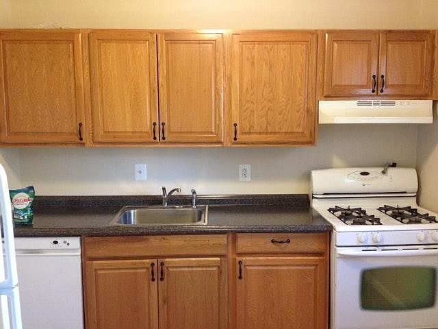 full kitchen