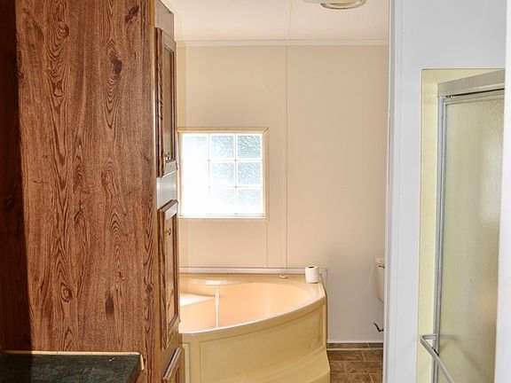 4th image of 443 Manley Creek Dr