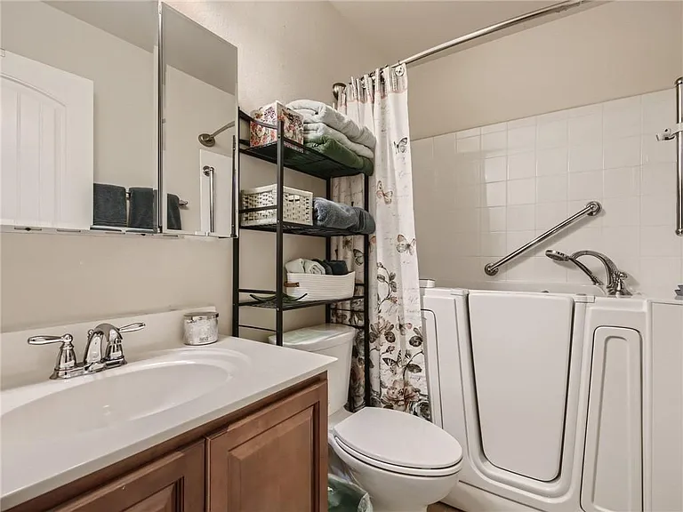 1807 Colorado Bend Dr — Photo 15