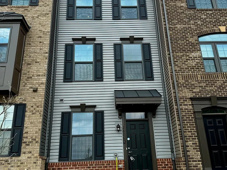 2626 Jetstream Rd — Photo 1