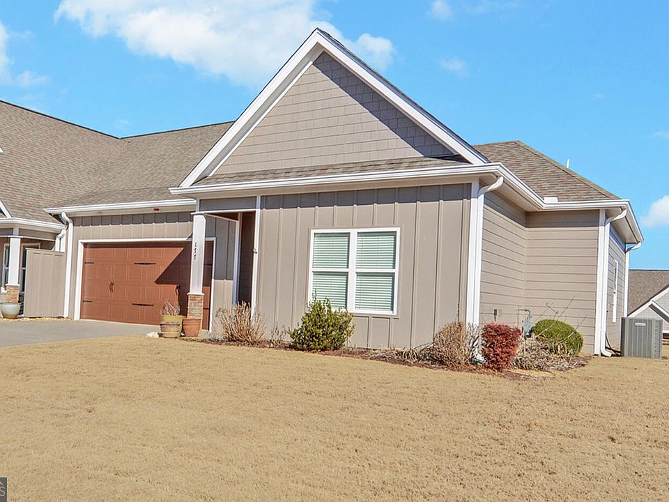 1st image of 177 Village Dr