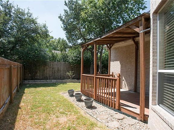 5th image of 11608 Spicewood Pkwy Unit 36