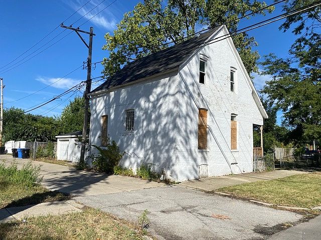 1st image of 11910 S La Salle St