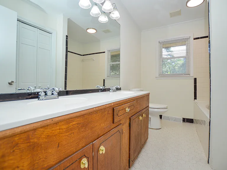 4075 Linda Dr — Photo 14