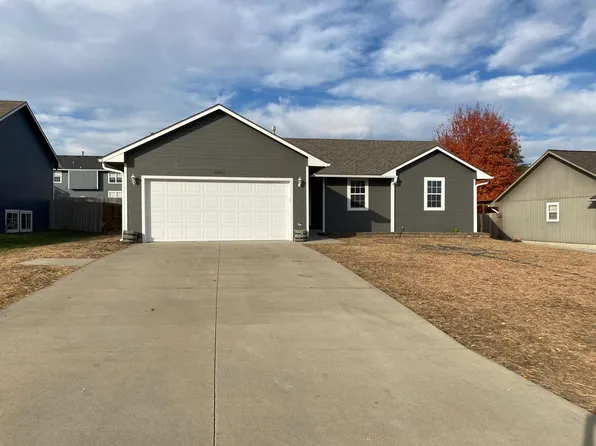 4001 NW Fielding Ter, Topeka, KS 66618