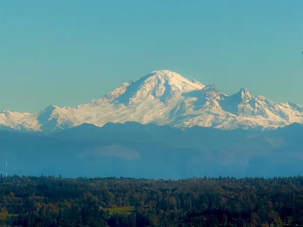 1501 Foster St #2001, White Rock, BC V4B 5L8