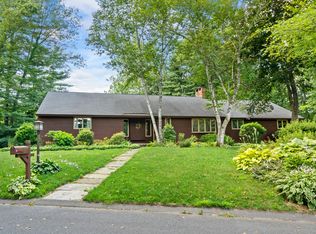 22 Brookside Dr, Suffield, CT 06078