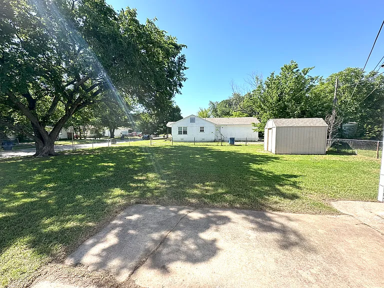 6024 E King St — Photo 22