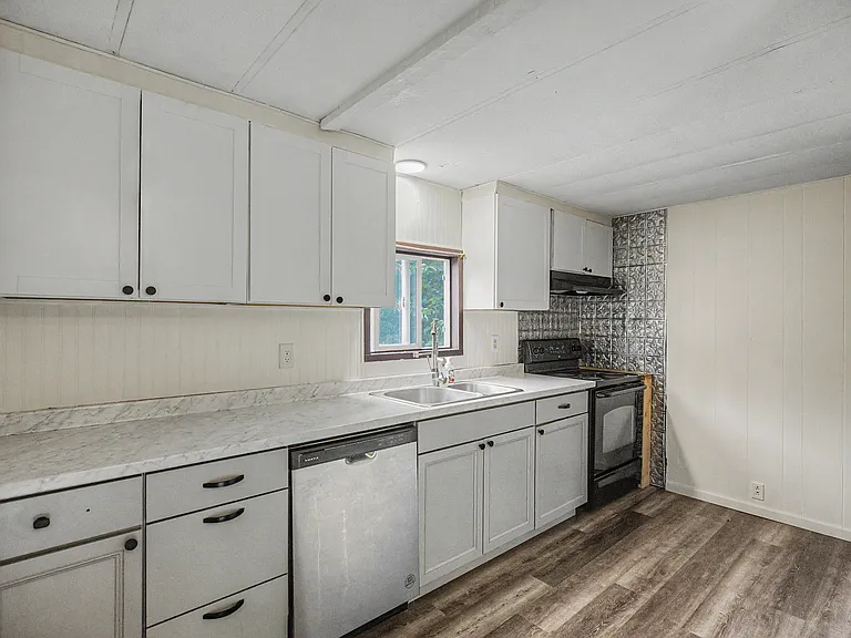 SE Skyhawk Ln — Photo 4