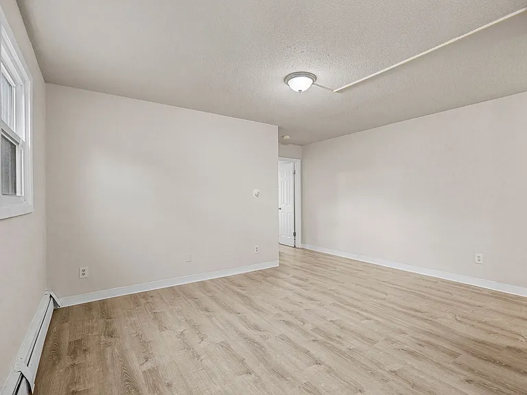 Sprint Depot Apartments — Photo 4