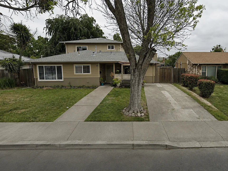 1032 Castlewood Dr