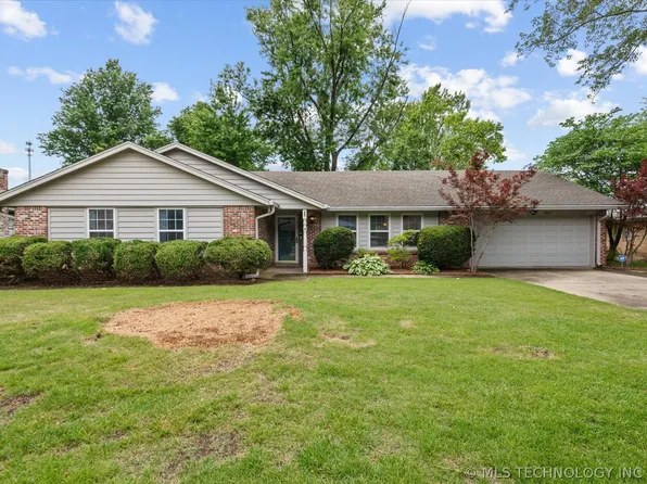 1467 Cherokee Hills Dr, Bartlesville, OK 74006