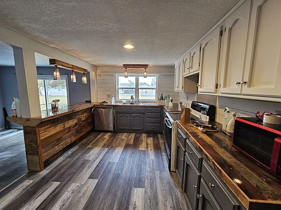4th image of 1101 E 18th Street