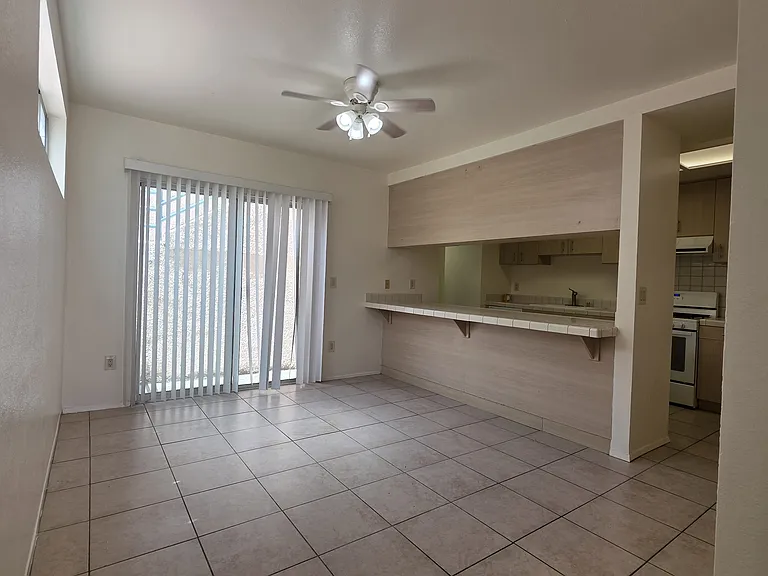 2050 Hornblend St #2050 — Photo 9