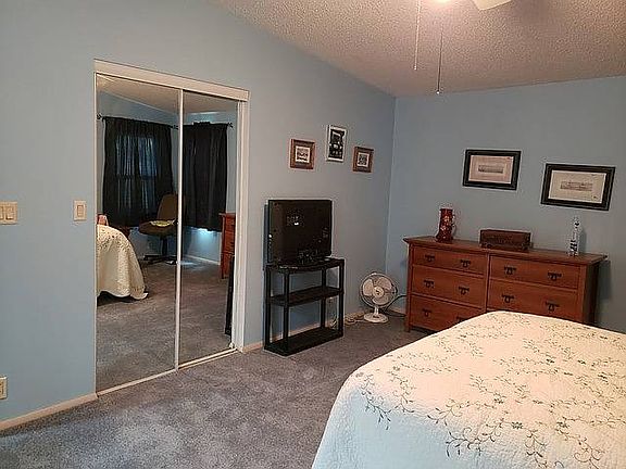 5th image of 2218 Abbottwoods Ln