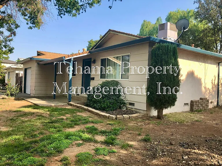 925 Hasvold Dr — Photo 12