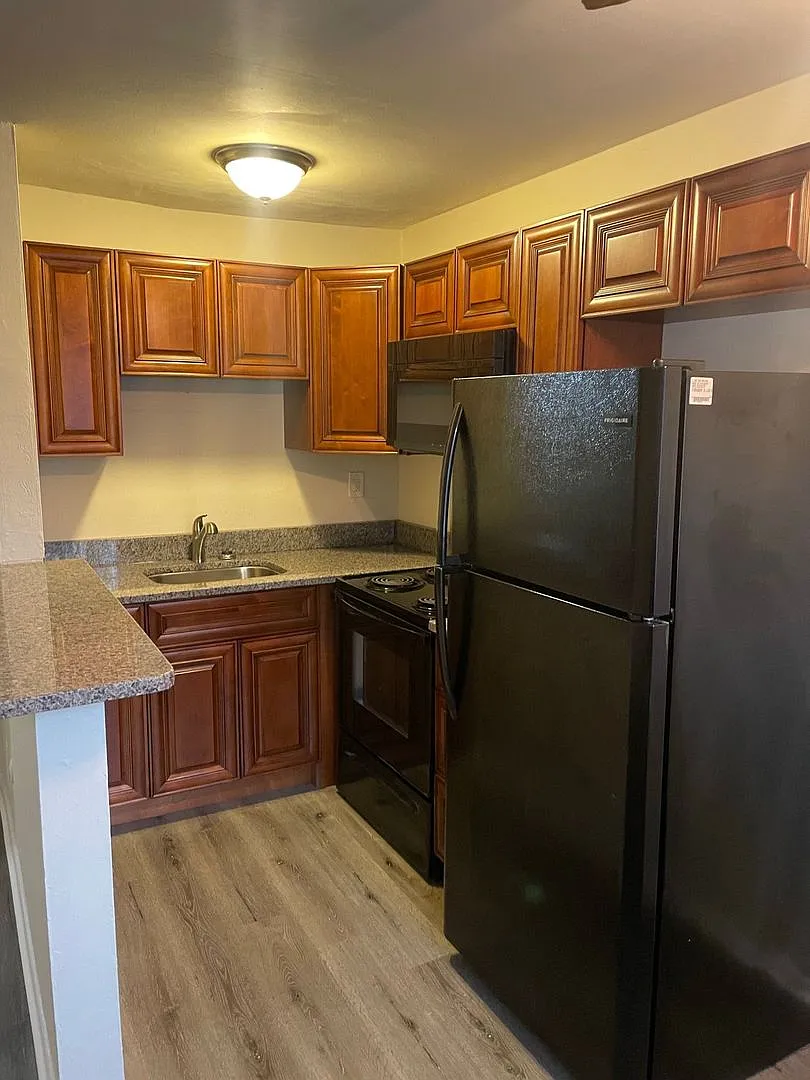 346 Fort Worth Ave — Photo 4