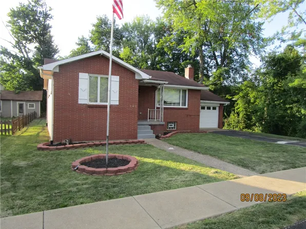 202 Jefferson St, Midway, PA 15060